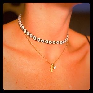 Daisy Choker